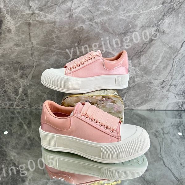 

2023 new luxury designer stage leather casual shoes fashionable sports platform mens womens velvet white lace up alexander sneakers xsd22110, Black
