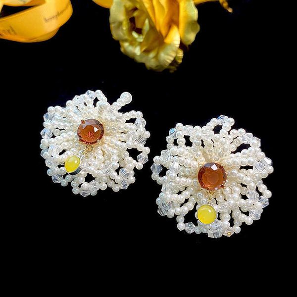 

charm pearl exaggerate palace style earrings temperament flower personalized fashion creative design sense 230630, Golden