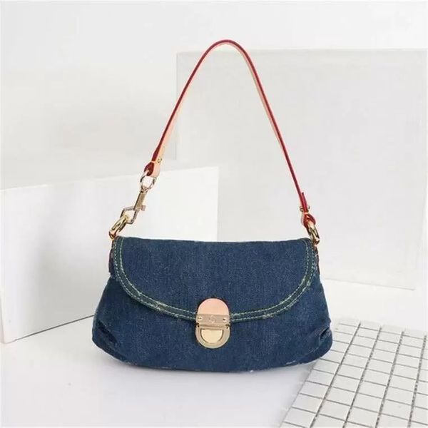 

2023 latest luxury fashion wild denim letter pattern woman shoulder bag designer size 26x17x7cm model m44470, Black;red