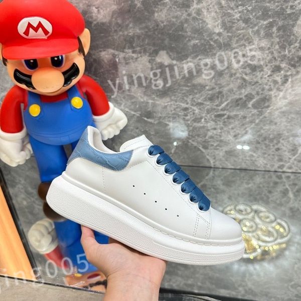 

2023 new luxurys fashion shoe the four seasons sneakers lace-up canvas trainers embroidery street style stars patches size 35-46 xsd221105, Black