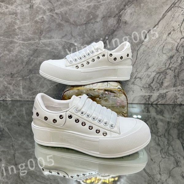 

new designer sneakers calfskin casual shoes reflective shoes vintage trainers sneaker leisure shoes platform lace-up xsd221111, Black