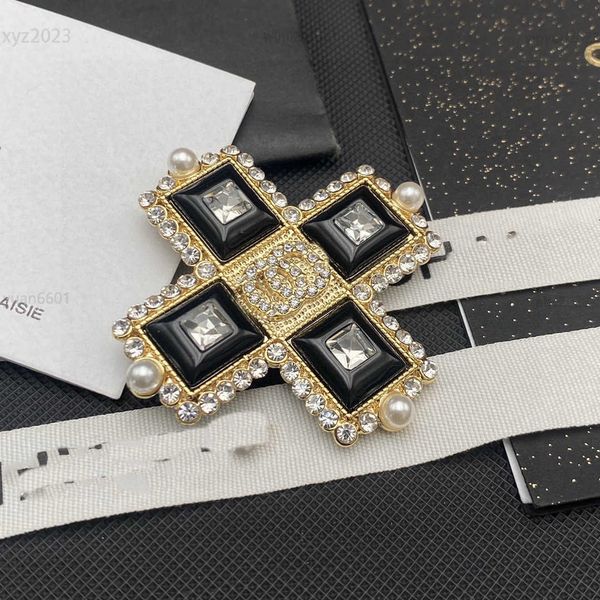 

women designer brooch girl brooches pearl diamond inlay jewelry fashion cross shaped pins including box preferred gift, Gray