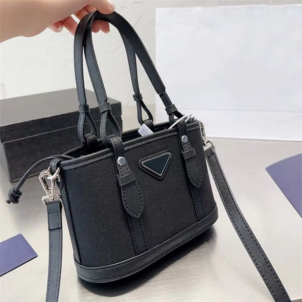 

2023 bakset shoulder bags designer bag crossbody tote bag handbag woman baskets totes fashion small cross body 3 colors 5a