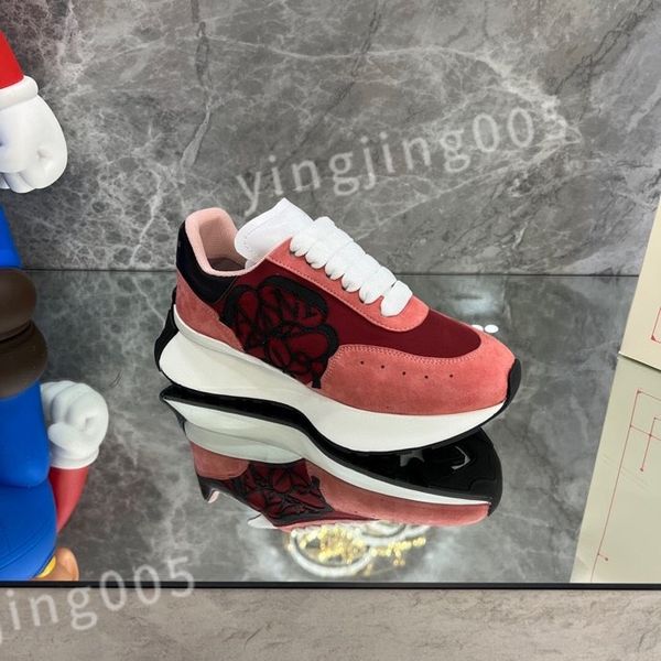 

2023 new designer sneakers calfskin casual shoes reflective shoes vintage trainers sneaker leisure shoe platform lace-up xsd221109, Black