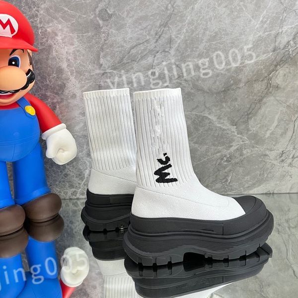 

2023 luxury boots men's women's running casual shoes couple designer thick bottom comfortable stretch knit black white gray sock s