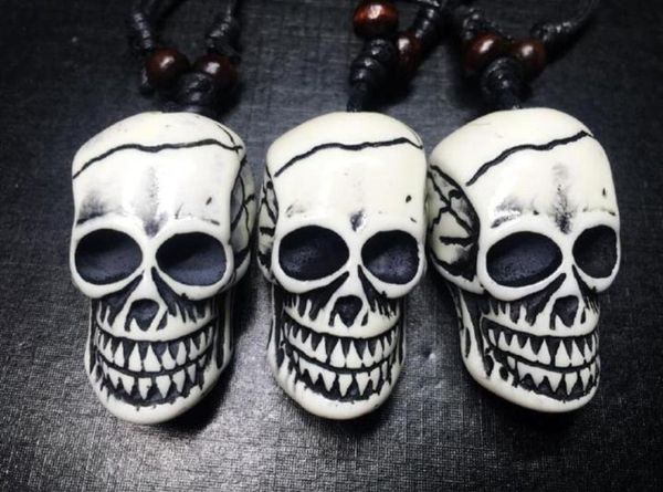 

12 pcs resin gothic skull head pendant imitation yak bone charm black wax cotton cord necklace296a4598468, Silver