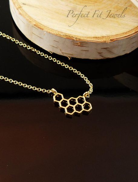 

honey comb bee hive pendant chain necklace cute honeycomb beehive necklaces hexagon necklace women gift jewelry4820028, Silver