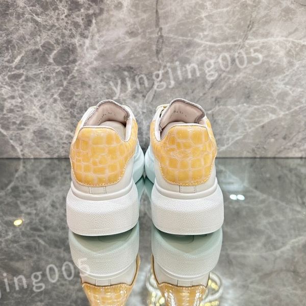 

2023 new luxury fashion shoes the four seasons sneakers lace-up canvas trainers embroidery street style stars patches size 35-46 xsd221105, Black