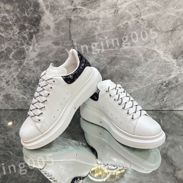 

2023 luxurys fashion shoes the four seasons sneakers lace-up canvas trainers embroidery street style stars patches size 35-46 xsd221105, Black