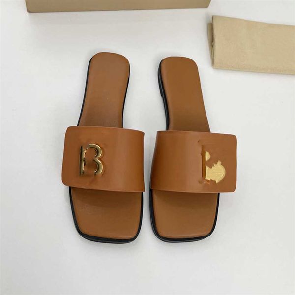 

fashion slippers 2023 qq luxury design summer men and women flat shoes thick sole leather rubber letter logo casual cartoon slippers 01-02, Black