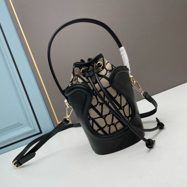 

toile lconographe bucket bag designer versatile new one shoulder crossbody handbag accessories adjustable and detachable shoulder strap prin