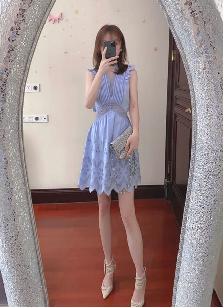 

new s-elf - portrait embroidery panel lace high waist v-neck caution machine sleeveless dress, Black;gray