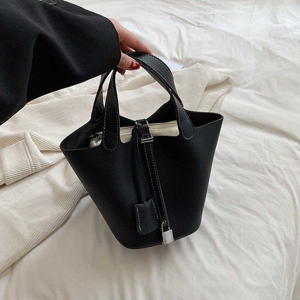 

luxury designer bag picotin lock 2023 xiaozhonggan baobao women's summer new fashion simple bucket netizen portable vegetable basket ca