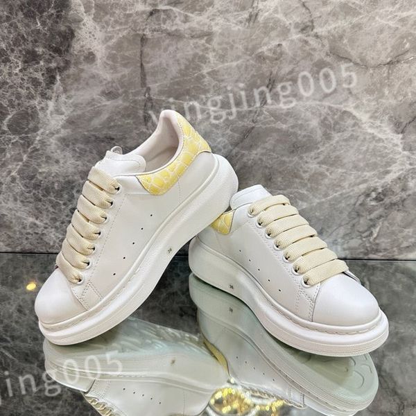 

2023 fashion shoe the four seasons sneakers lace-up canvas trainers embroidery street style stars patches size 35-46 xsd221105, Black