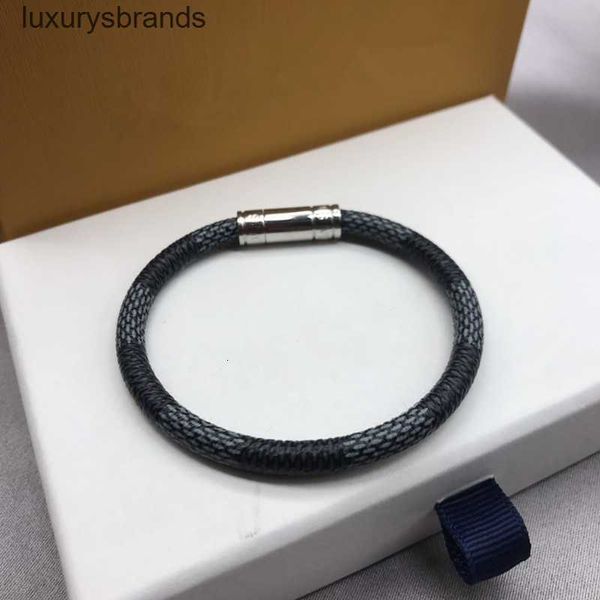 

with box fashion designer women bracelets men grey charm delicate invisible luxury jewelry new magnetic buckle gold leather bracelet 17/19cm, Golden;silver