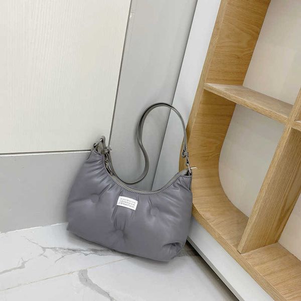 

designer bags margiela small crowd mm6 majira sponge cloud bag 2023 new hobo crescent armpit bag space pillow bag