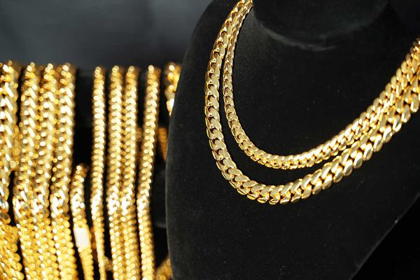 

Pendant Necklaces Wholesale Choker 18k Gold Custom Gold Cuban Link Chain 24k Gold Cuban Miami 20mm