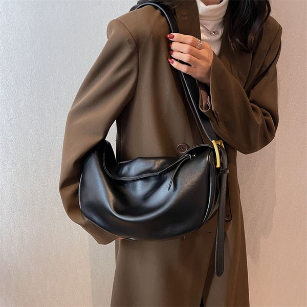 

evening bags crossbody for women large capacity luxury handbags solid soft shoulder female travel hobos bag vintage sac 230713