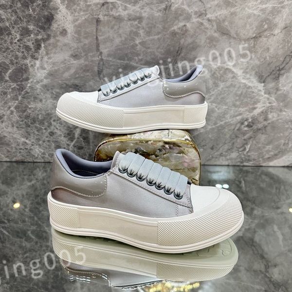 

2023 new designer stage leather casual shoes fashionable sports platform mens womens velvet white lace up alexander sneakers xsd221106, Black