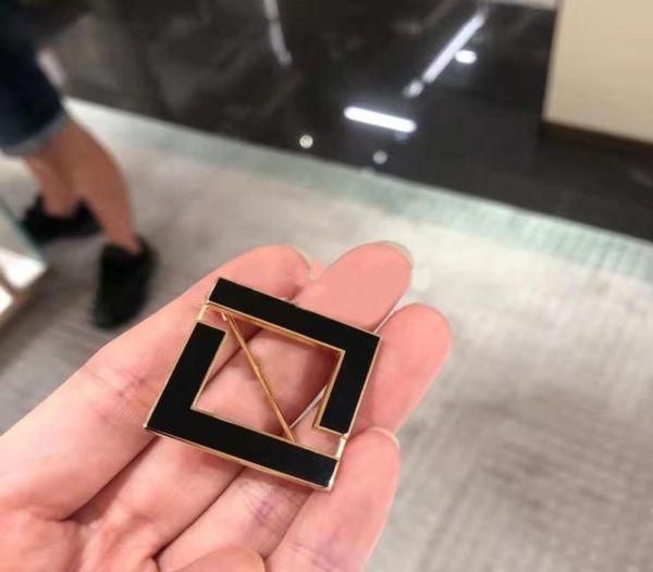 

2021 jewelry designer brooch fashion luxury letter f printed gold silver brooches diamond pearl casual classic pins b1871333, Gray