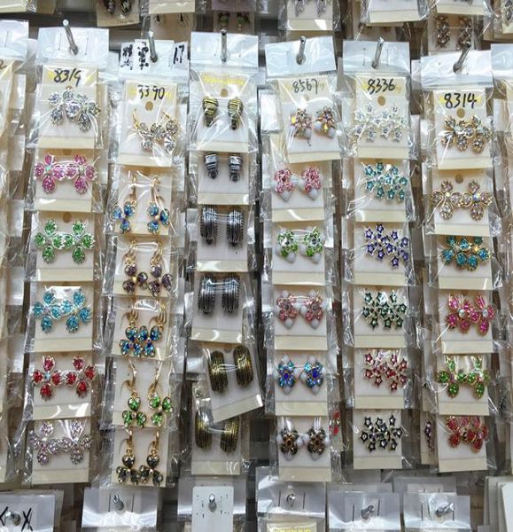

quantity fashion exquisite assorted crystal jewelry ear stud earrings for women gift whole pairs7529158, Golden;silver