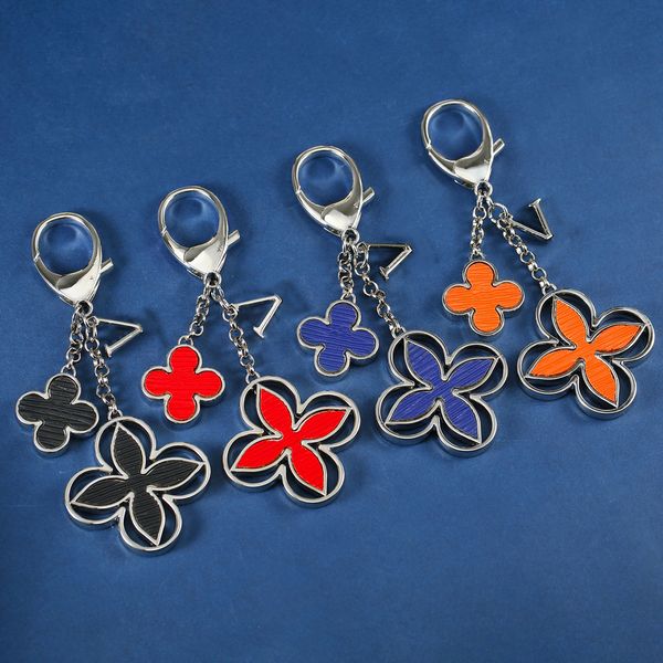 

luxury designers keychain flower keychain jewelry fashion backpack pendant trend advanced rope set boutique keys chain gift giving suitable, Silver