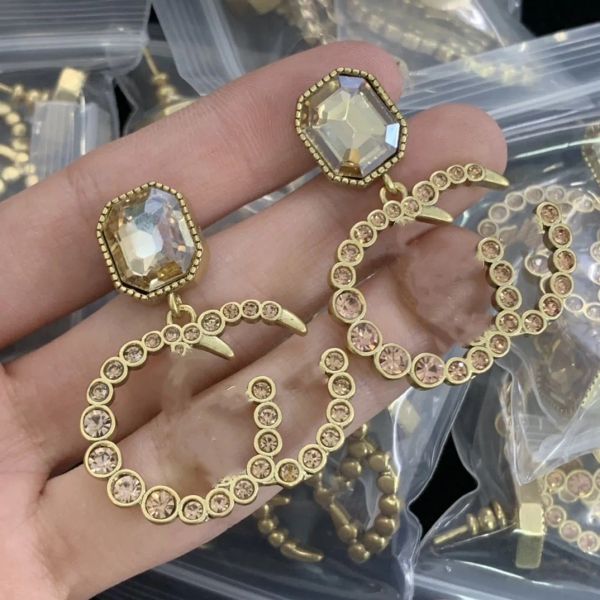 

Fashion Designer Earrings for Women Stud Earring Pearl Jewelry Gold Letters Hoop Earings Diamonds Earing Wedding Ear Studs Charm 237156D