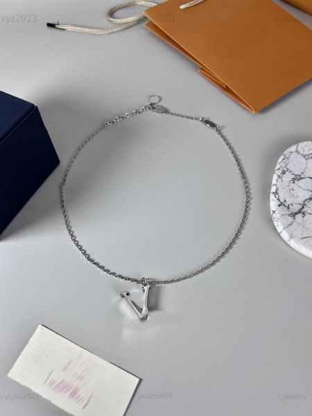 

designer women pendant necklaces simple silver chain jewelry enamel printed logo shaped pendant necklace including box preferred gift