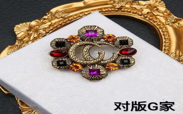 

brand designer letters brooch fashion famous g double letter brooches ruby crystal pearl luxury couples individuality rhinestone s7861951, Gray