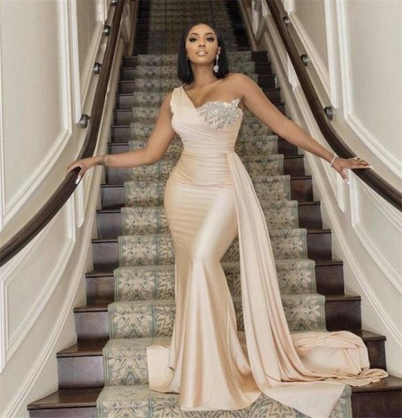 

2023 champagne one shoulder mermaid bridesmaid dresses sleeveless crystal silk satin long wedding guest bridesmaid gowns bc143401367396, White;pink