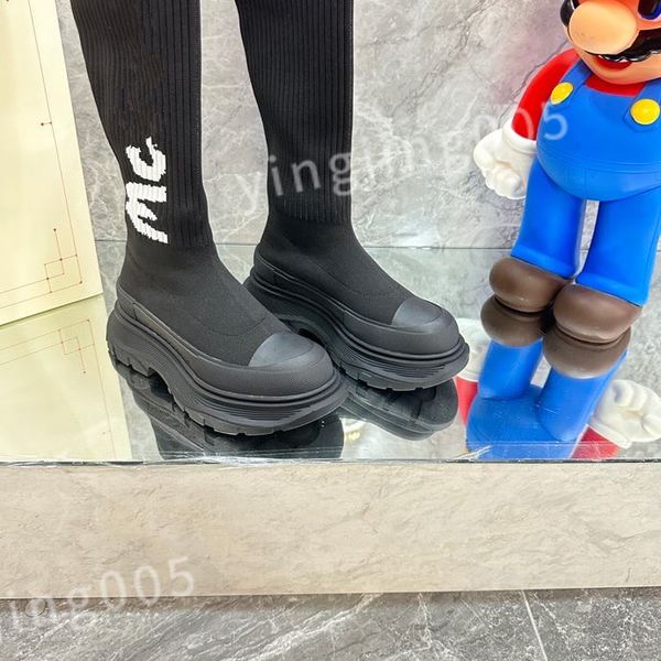 

2023 famous men quality sock shoes trainers casual sneakers soft high cut socks race fashion black women shoes 35-46 xsd221120