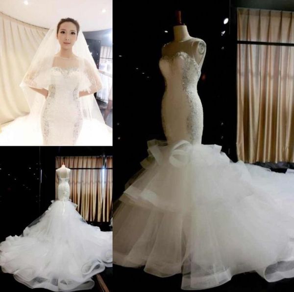 

2019 arabic african brides wear for spring fall luxury wedding dresses beaded plus size bridal gowns with corset fit and flare4131019, White