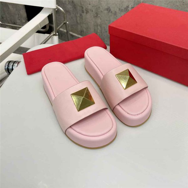 

fashionable beach shoes 2023 valentinosity luxurious design, retro decoration, men's and women's summer leather canvas rubber flat