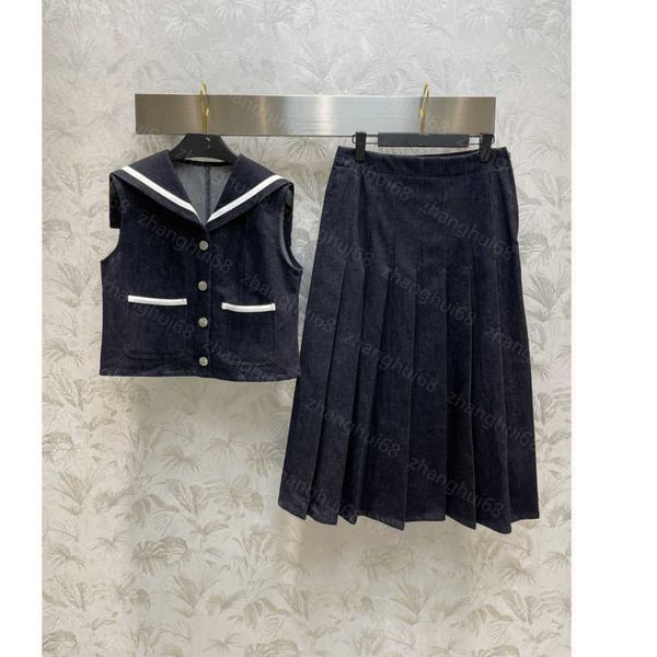 

23ss skirt set womens designer clothing crew neck sleeveless short high-waisted a-line pleated skirt sets womens clothing a1, White