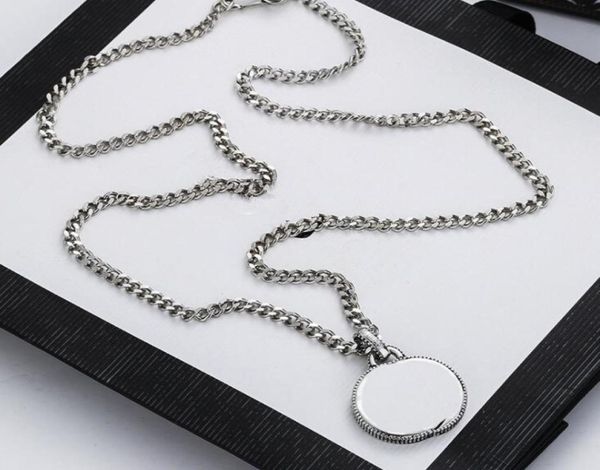 

2022 luxury letter silver chain necklace retro couple necklaces men and women pendant designer jewelry gift8990030