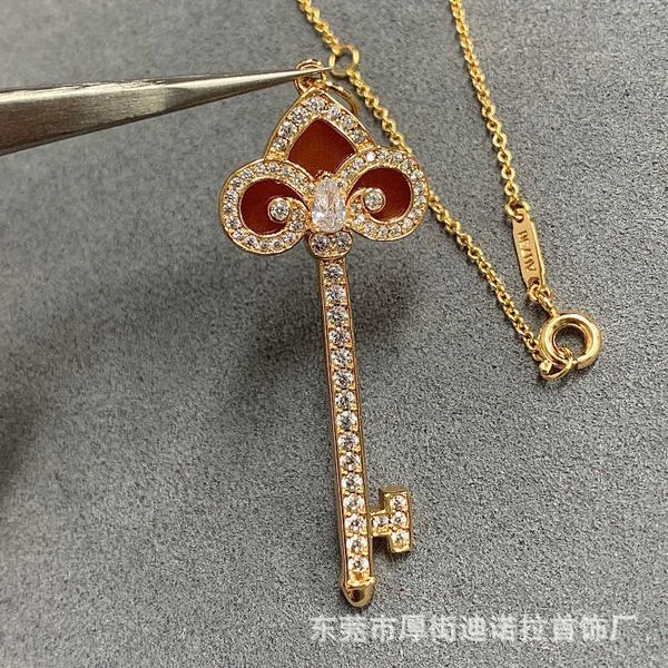 

designer new v gold gaoding tiffay key necklace red agate crown collar chain iris flower pendant light luxury small and popular sweater, Silver