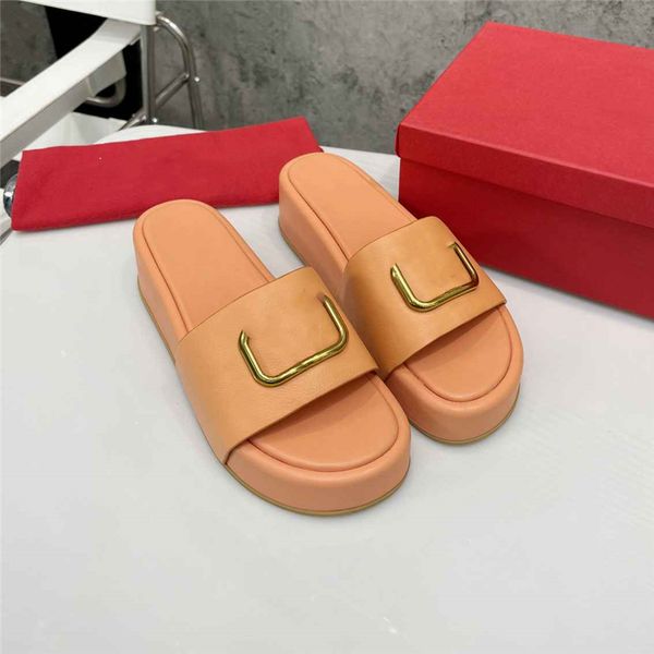 

fashionable beach shoes 2023 valentinosity luxurious design, retro decoration, men's and women's summer leather canvas rubber flat