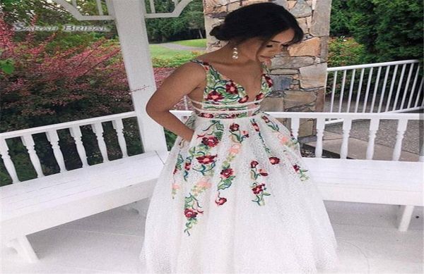 

white 2019 aline prom dresses deep vneck sleeveless appliques lace backless formal evening wear party ball gown maxi dresse9179001, Black