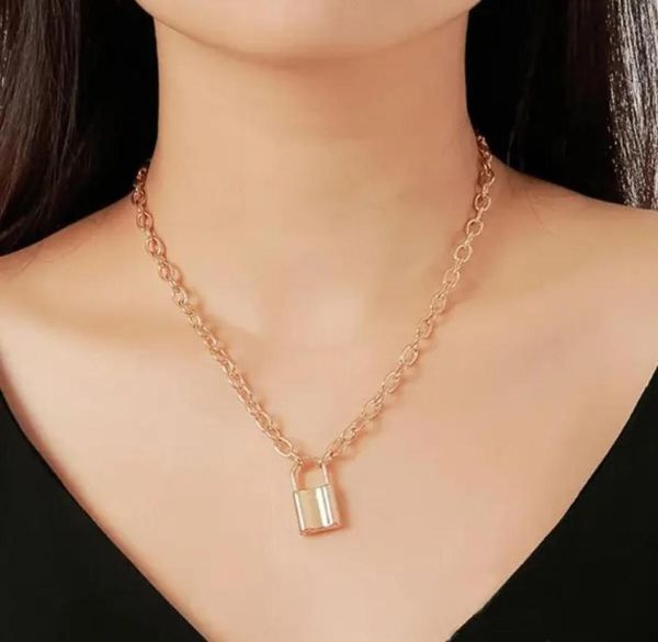 

fashion simple retro metal short lock necklace couple women european and american temperament wild clavicle chain5806932, Silver