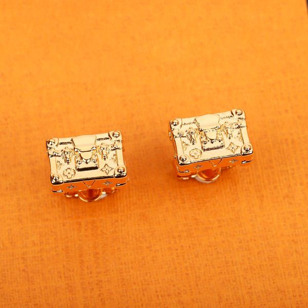 

luxury women designer earrings senior classic diamond letter stud 18k gold light wedding party jewerlry, Golden;silver