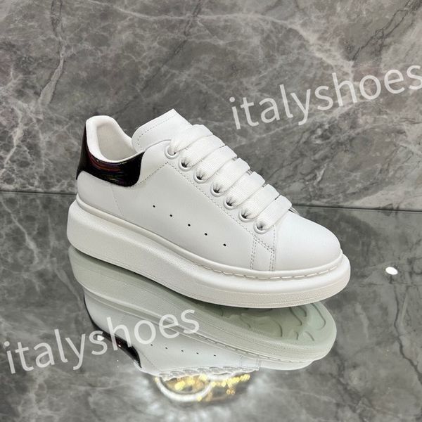 

2023 new designer calfskin casual shoes reflective vintage leather trainers fashion leisure shoe platform lace-up print sneaker xsd221135, Black