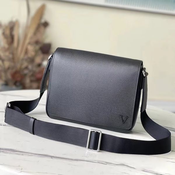 

luxurys leather designer n42710 tote shoulder envelope bags womens m46255 mini district travel clutch hand bag mens embossed vacation cross