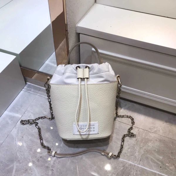 

bag margiela women's 2022 new magilla head layer elephant cow leather bucket chain bag 5ac drawstring one shoulder crossbody bag