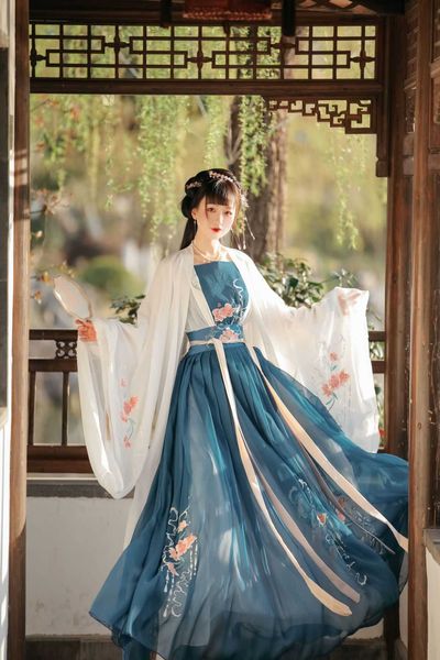

female student in jiaojiao hanfu waist length skirt wide sleeved summer fairy style daily wearable 6-meter long hanfu complete set, Black;red