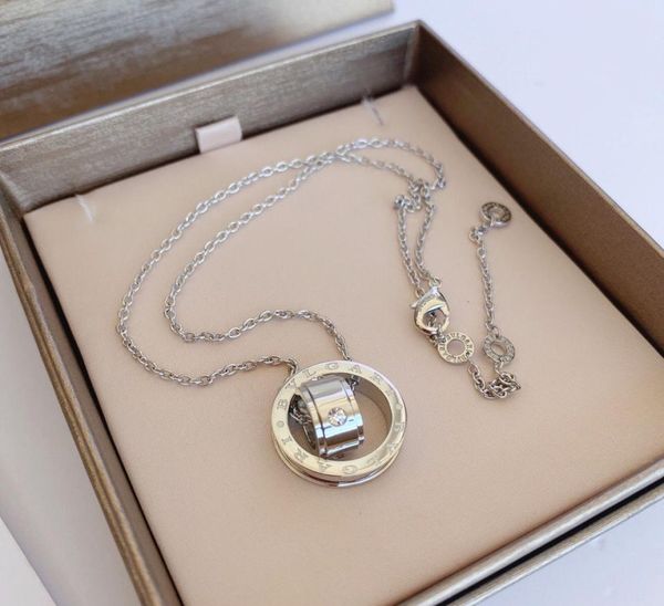 

2023ss pendants necklace designer jewelry men039s and women039s pendant diamond stainless steel necklaces for couples christ1299100, Silver