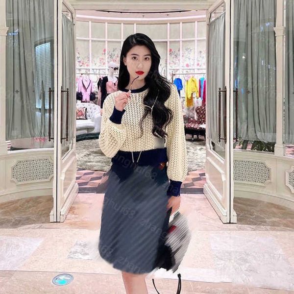 

23ss women sweater womens designer clothing new autumn and winter hollow shoulder button pullover sweater womens clothing a1, White;black
