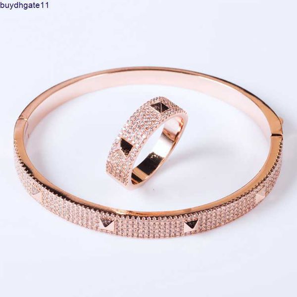 

2023 new fashion accessories jewelry women's square nail sparkling starlight bracelet diamond opening color special handicraft, Silver