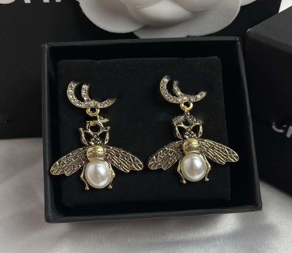 

brand designer orecchini earring women stud luxury bee pendant pearl rhinestone crystal double letter shape 925s silver jewelry5782555, Golden;silver
