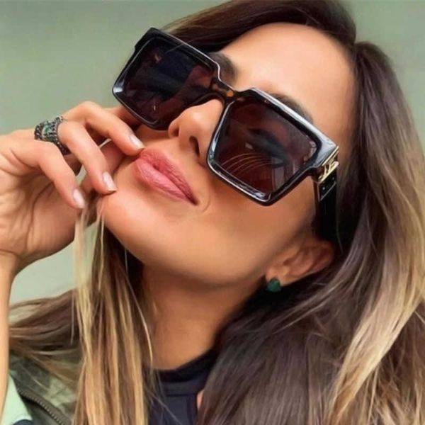 

new fashion large frame square wide edge men's and women's sunglasses quick sale box glasses, White;black