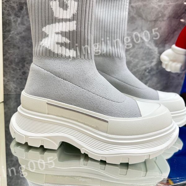 

2023 new famous men quality sock shoes trainers casual sneakers soft high cut socks race fashion black women shoes 35-46 xsd221120